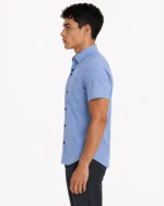 Camisa manga corta con bolsillo para hombre en color Azul Polvo, vista lateral