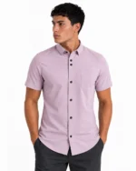 Camisa manga corta con bolsillo para hombre en color Lavanda, vista frontal