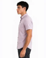 Camisa manga corta con bolsillo para hombre en color Lavanda, vista lateral